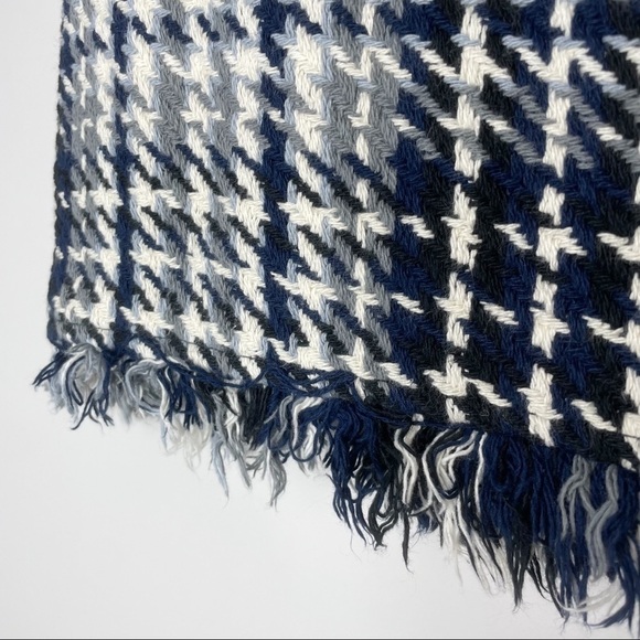 π
Ίzara Plaid Tweed Knit Mini Skirt Size Small - Picture 4 of 5